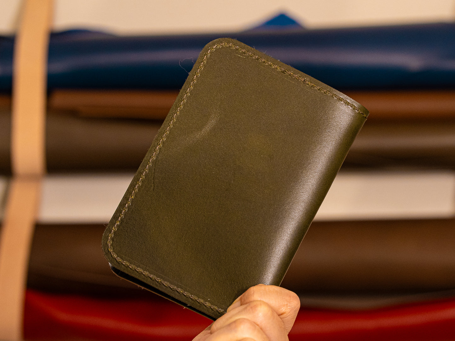 Leather Passport Bifold Olive Green